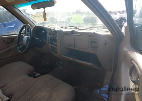 2001 Chevrolet S-10 from USA, damaged, VIN 1GCCS14W618224226